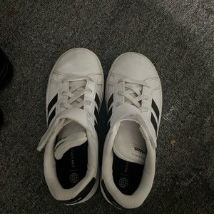 Kid boy Adidas shoes in size US 13
